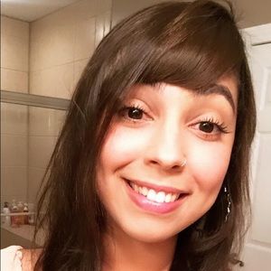 Meet your Posher, Raiane